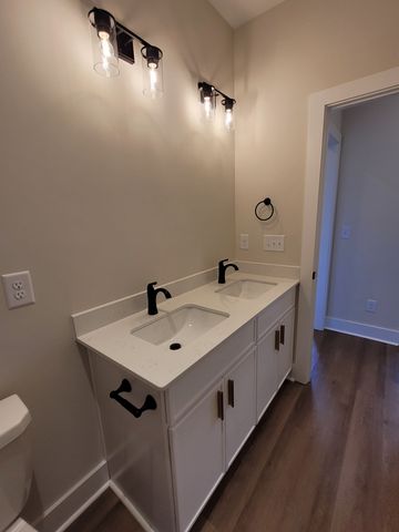 213 Sandalwood Way, Dickson, TN 37055