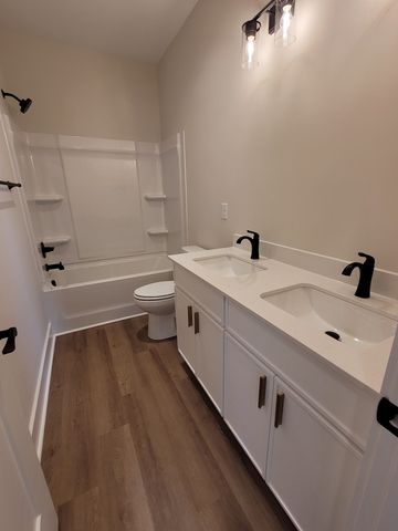 213 Sandalwood Way, Dickson, TN 37055