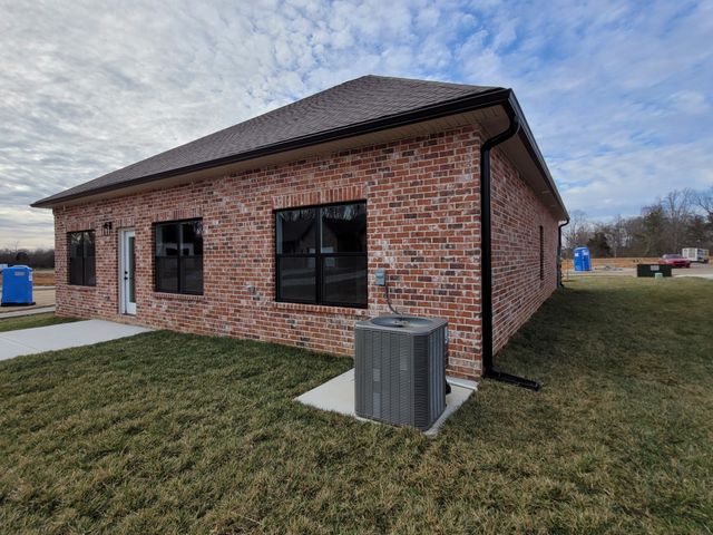 213 Sandalwood Way, Dickson, TN 37055