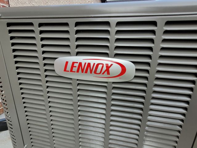 213 Sandalwood Way, Dickson, TN 37055