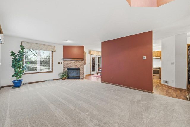 512 Frederick COURT, Oconomowoc, WI 53066
