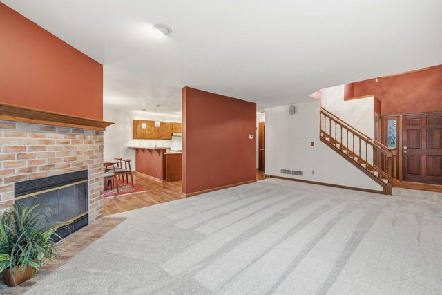 512 Frederick COURT, Oconomowoc, WI 53066