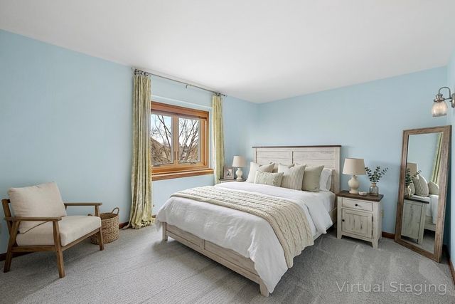 512 Frederick COURT, Oconomowoc, WI 53066