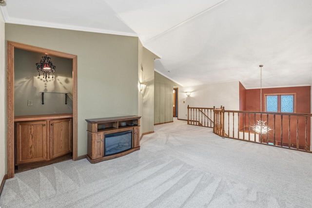 512 Frederick COURT, Oconomowoc, WI 53066
