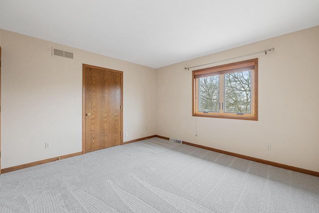 512 Frederick COURT, Oconomowoc, WI 53066