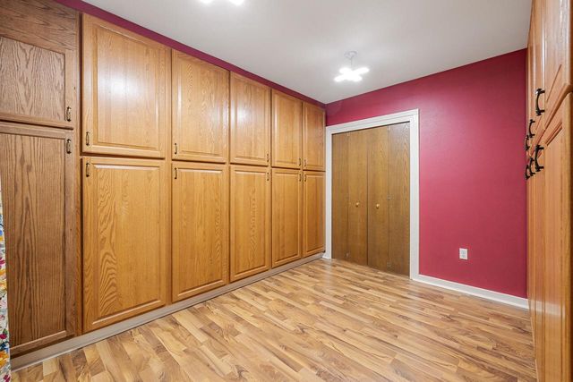 512 Frederick COURT, Oconomowoc, WI 53066