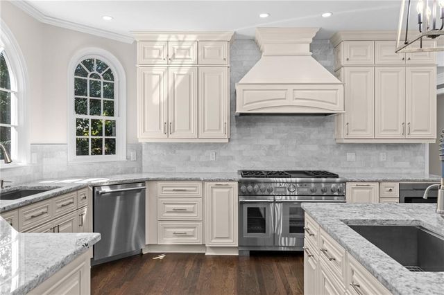 2560 Hamptons Run, Alpharetta, GA 30005