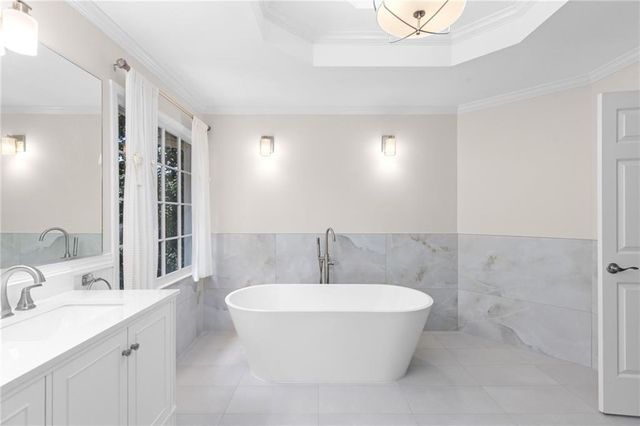 2560 Hamptons Run, Alpharetta, GA 30005