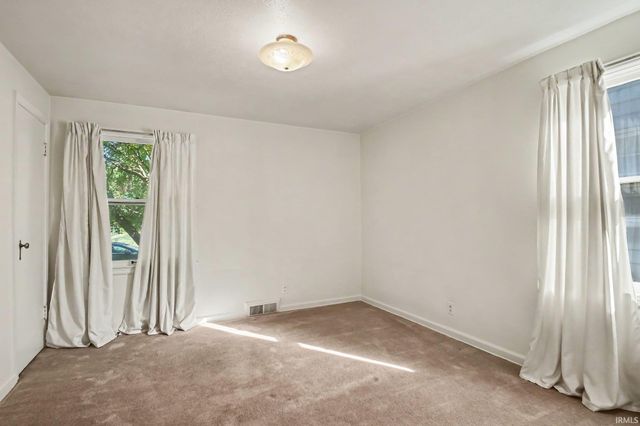 1321 Leeper Avenue, South Bend, IN 46617