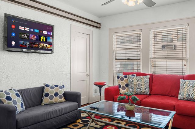 2511 Whitney Street B, Houston, TX 77006
