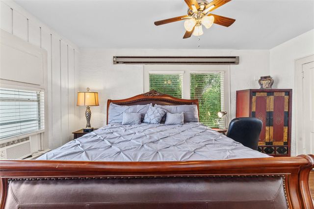 2511 Whitney Street B, Houston, TX 77006