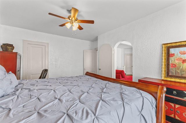 2511 Whitney Street B, Houston, TX 77006