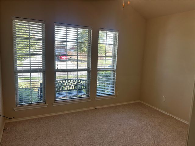 217 Villanova Drive, Van Alstyne, TX 75495