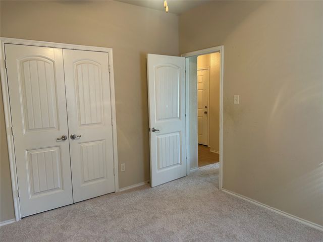 217 Villanova Drive, Van Alstyne, TX 75495