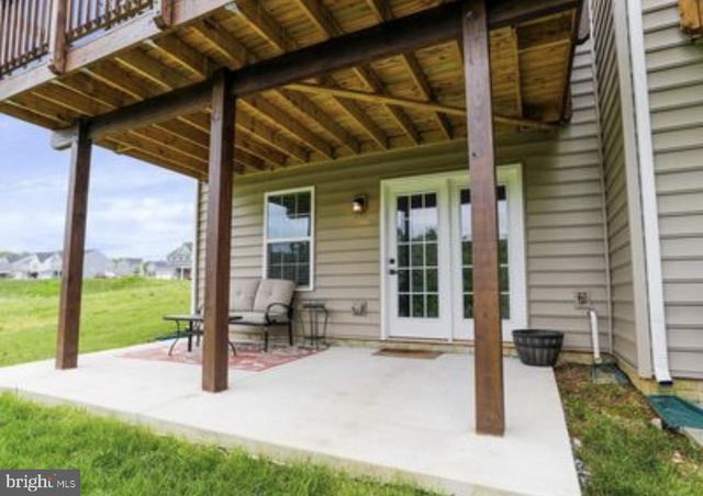 211 ONTARIO DR, Falling Waters, WV 25419