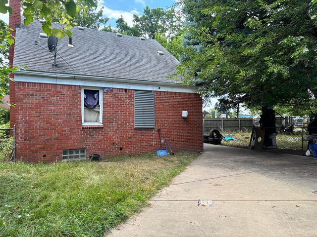 18968 Blackmoor Street, Detroit, MI 48234
