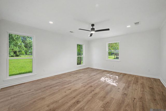 9156 Bountiful St, Denham Springs, LA 70706