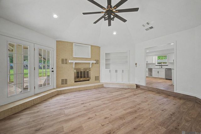9156 Bountiful St, Denham Springs, LA 70706