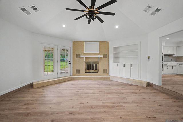 9156 Bountiful St, Denham Springs, LA 70706