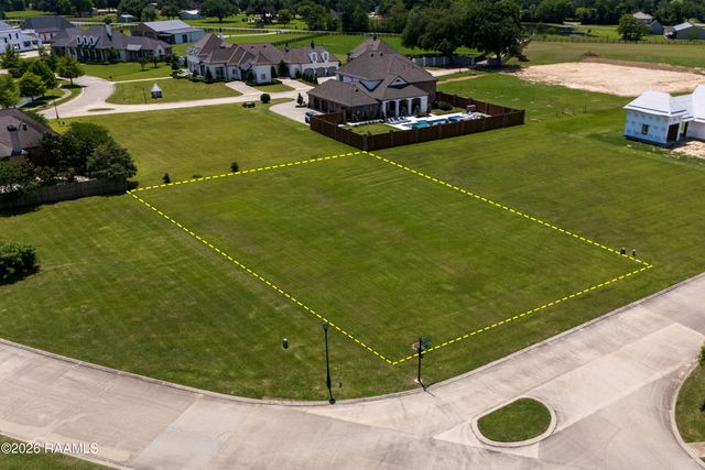 214 Hammer Lake Run, Youngsville, LA 70518