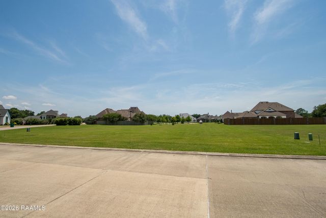 214 Hammer Lake Run, Youngsville, LA 70518