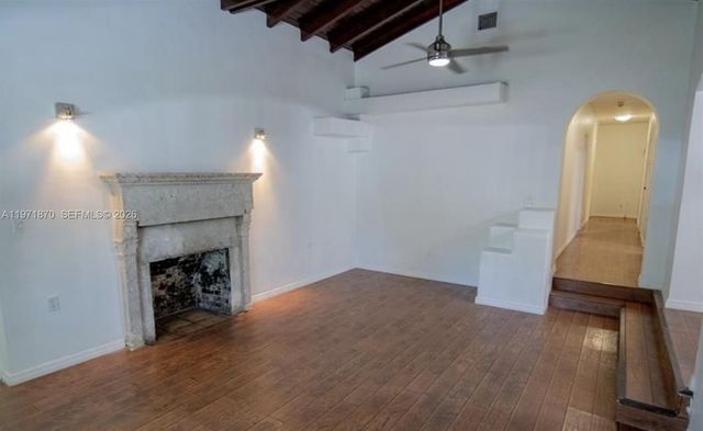 3050 Alton Rd, Miami Beach, FL 33140