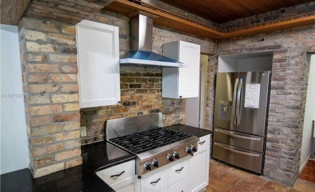 3050 Alton Rd, Miami Beach, FL 33140