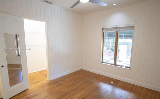 3050 Alton Rd, Miami Beach, FL 33140