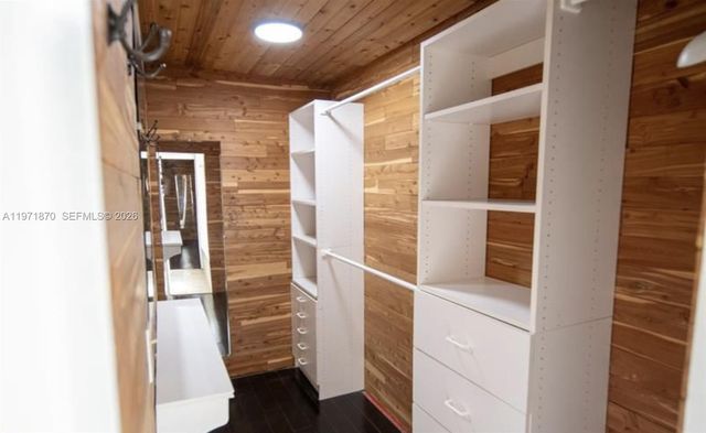 3050 Alton Rd, Miami Beach, FL 33140