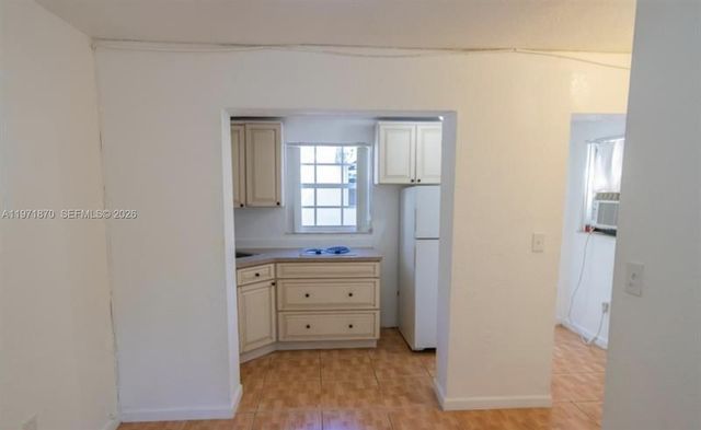 3050 Alton Rd, Miami Beach, FL 33140