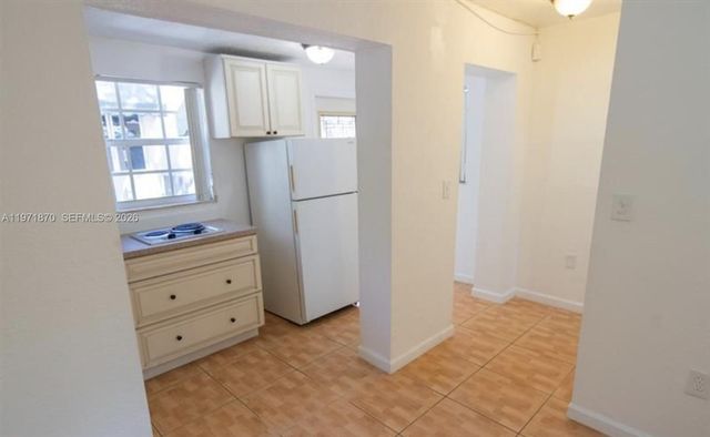 3050 Alton Rd, Miami Beach, FL 33140