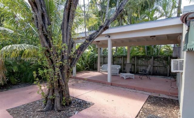 3050 Alton Rd, Miami Beach, FL 33140