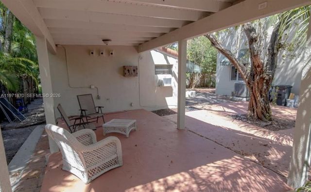 3050 Alton Rd, Miami Beach, FL 33140