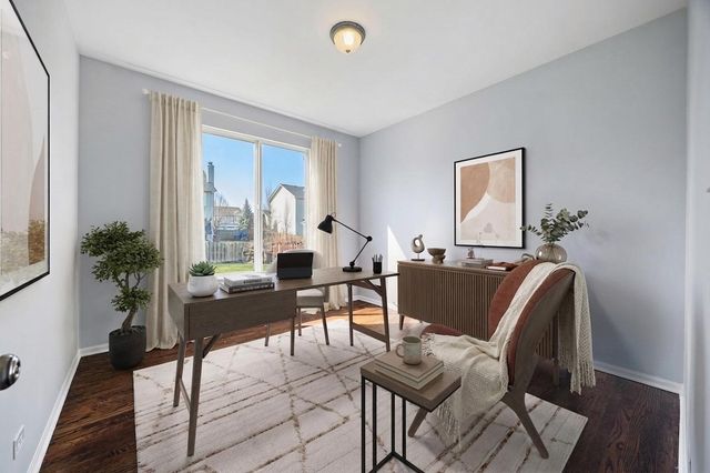 579 W CALDWELL Drive, Round Lake, IL 60073