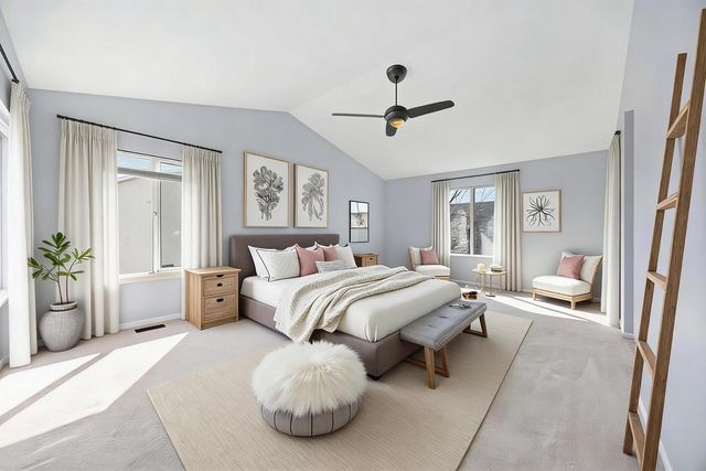 579 W CALDWELL Drive, Round Lake, IL 60073