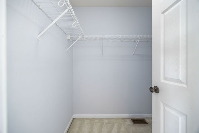 579 W CALDWELL Drive, Round Lake, IL 60073