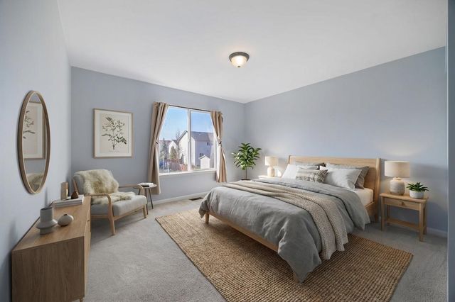 579 W CALDWELL Drive, Round Lake, IL 60073