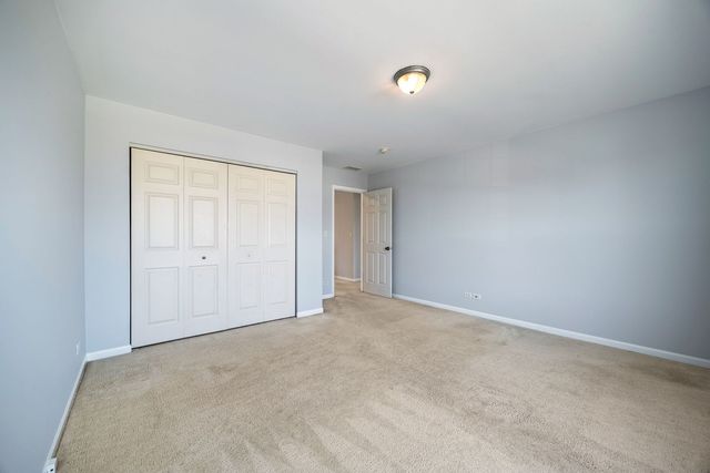 579 W CALDWELL Drive, Round Lake, IL 60073