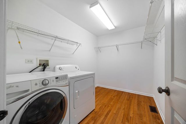 579 W CALDWELL Drive, Round Lake, IL 60073