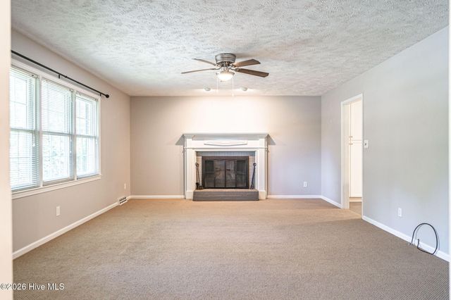 300 Midlothian Drive, Southern Pines, NC 28387