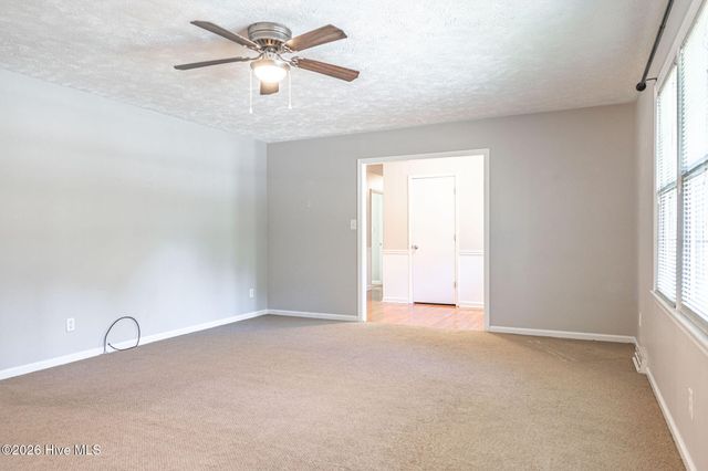 300 Midlothian Drive, Southern Pines, NC 28387
