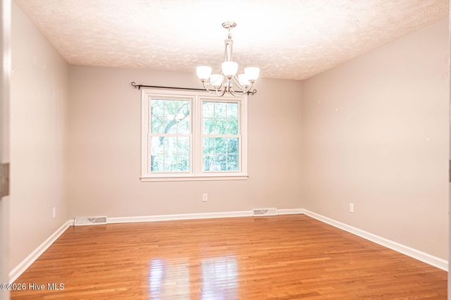 300 Midlothian Drive, Southern Pines, NC 28387