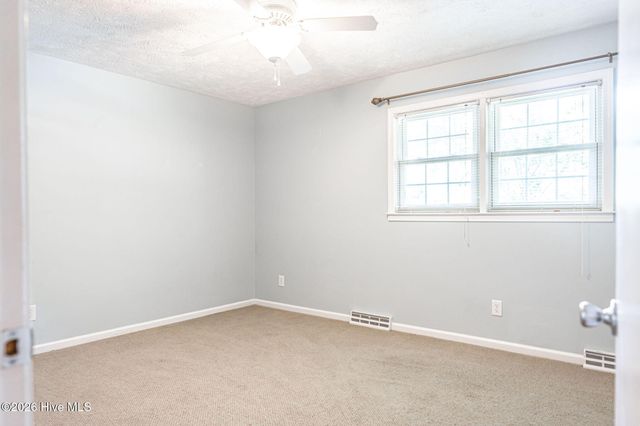 300 Midlothian Drive, Southern Pines, NC 28387