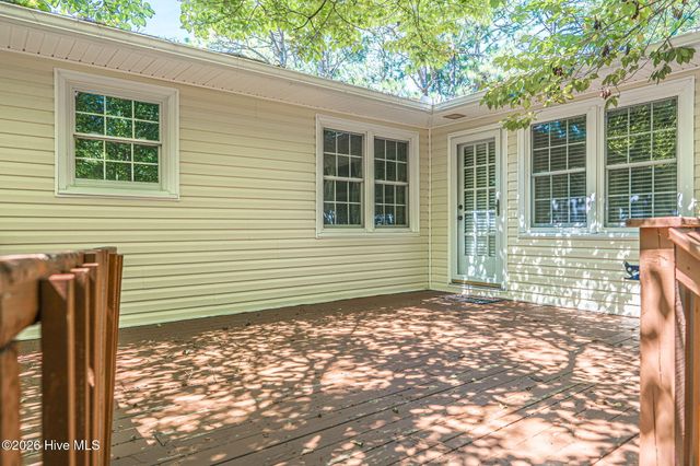 300 Midlothian Drive, Southern Pines, NC 28387