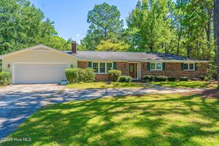 300 Midlothian Drive, Southern Pines, NC 28387