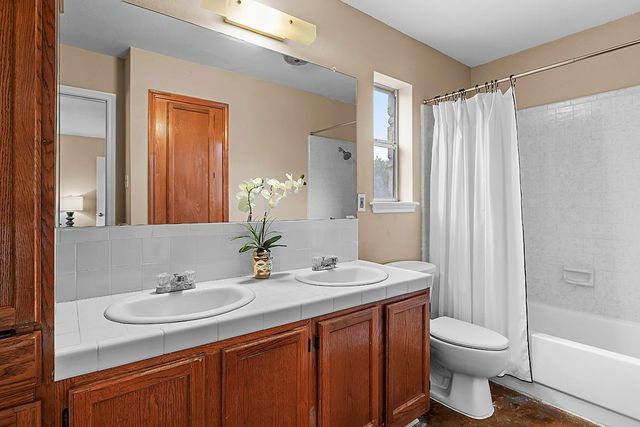 102 Rocky Creek RD, Dripping Springs, TX 78620
