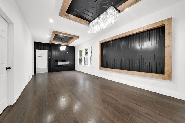 11921 S Wentworth Avenue, Chicago, IL 60628