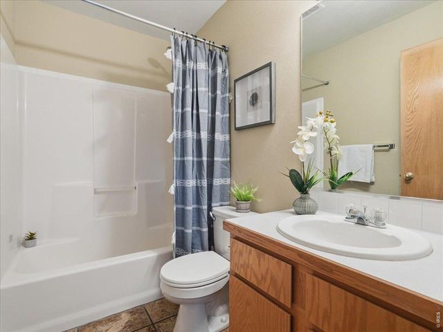 500 Hemlock Dr, Windsor, CO 80550