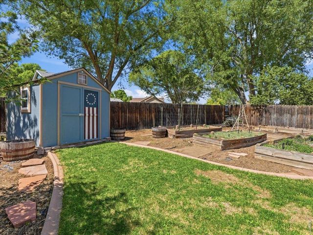 500 Hemlock Dr, Windsor, CO 80550