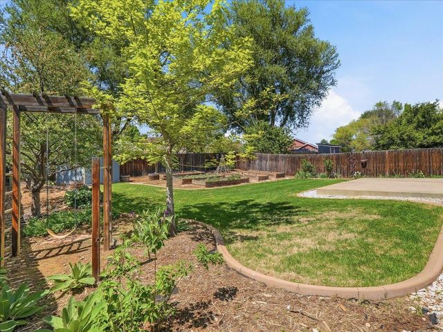 500 Hemlock Dr, Windsor, CO 80550